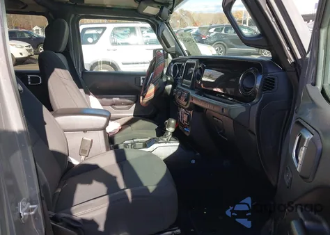 2021 Jeep Wrangler Unlimited Sport Altitude 4X4 z USA, uszkodzony, nr VIN 1C4HJXDN4MW576983